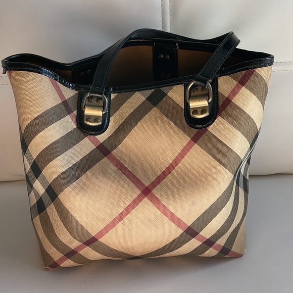 Burberry authentic handbag - Picture 6 of 13
